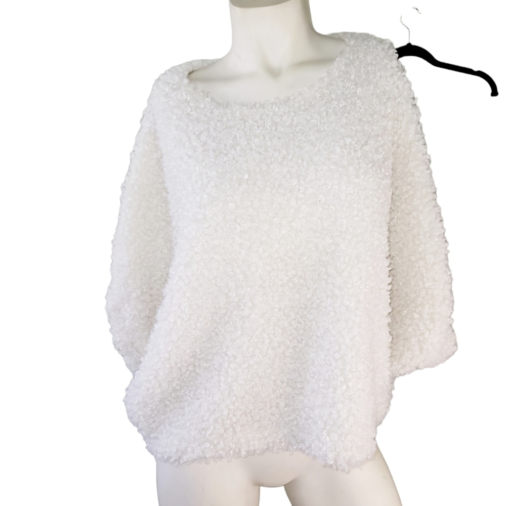 ANNA Grace Fuzzy Oversized Dolman Sleeve Cropped Sweater